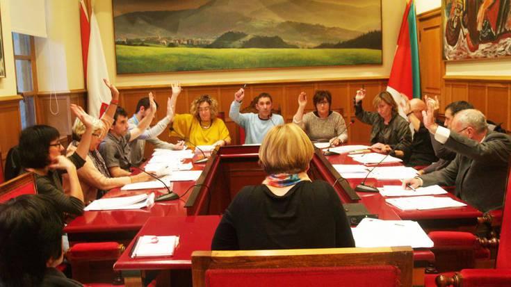 Igoerarik ez, udalbatzak hasieraz onartu dituen 2016ko zerga ordenantzetan