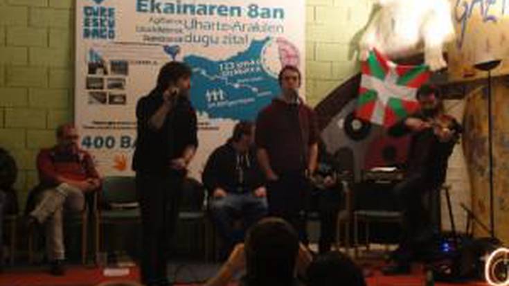 326 lagunek bat egin dute jada, ekainaren 8ko giza-katearekin
