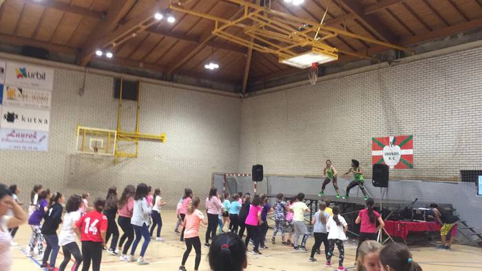 Zumbathoi solidario eta arrakastatsua