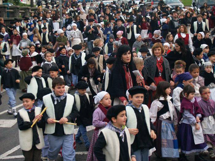 Kantuan plazaratuko dira gaur, neguko oporraldian murgiltzear diren ikastetxeak