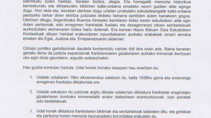 36ko altxamendu frankista salatu du aho batez, Usurbilgo udalbatzak
