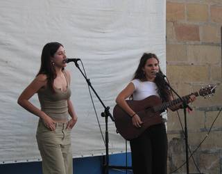 Anuk eta Elene, lau azoka egunotako lehen gonbidatuak