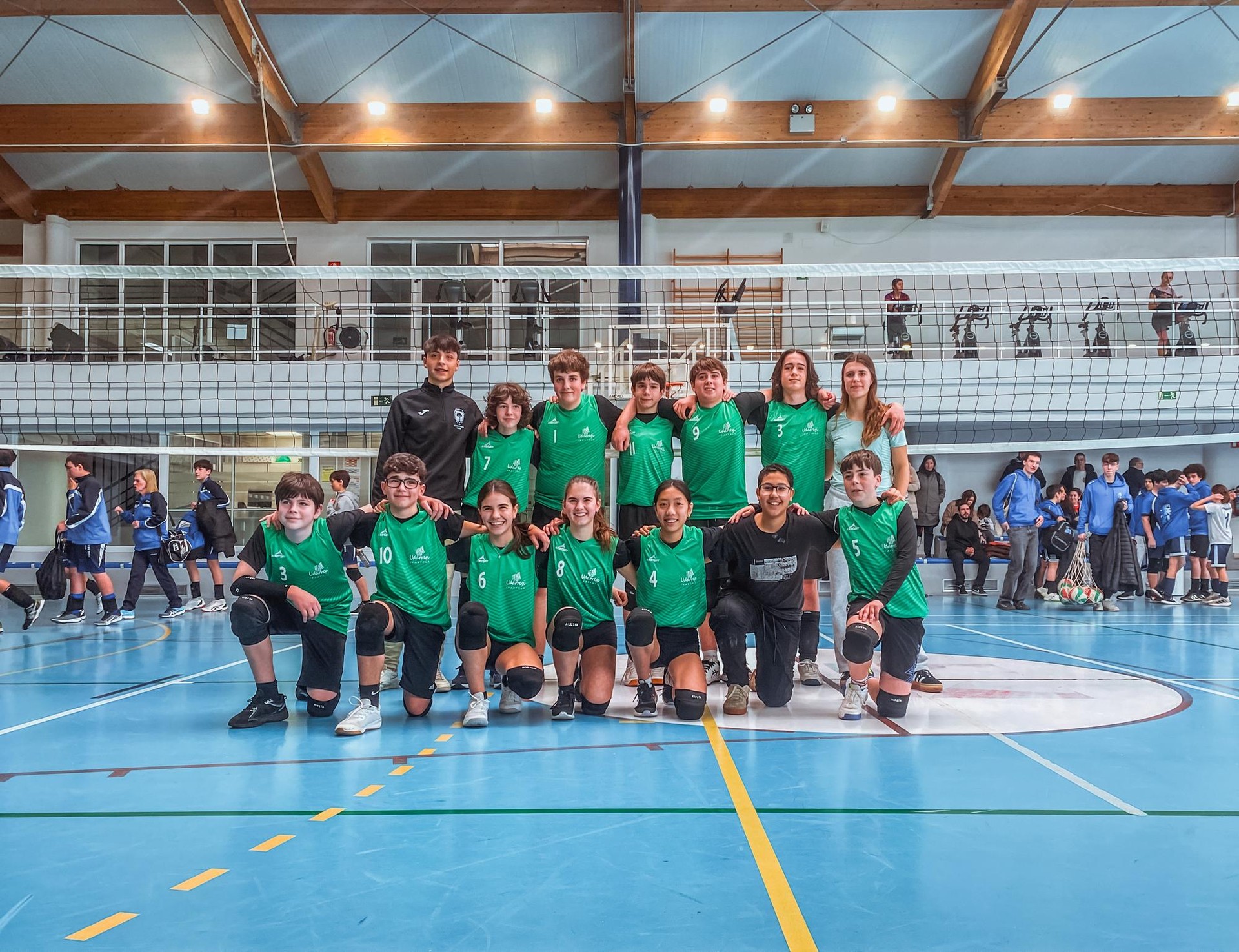Euskadiko Txapelketako finalaren atariraino heldu da infantilen boleibol taldea