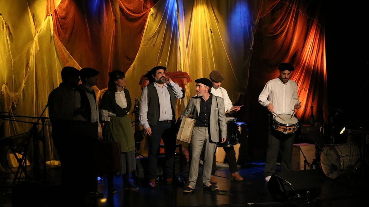 Tik Tara taldearen kontzertua iruditan