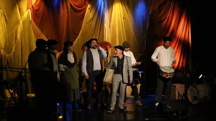 Tik Tara taldearen kontzertua iruditan