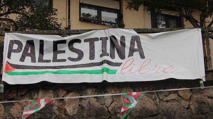 Auzoko jaietan ere Palestinaren askatasunarekin bat