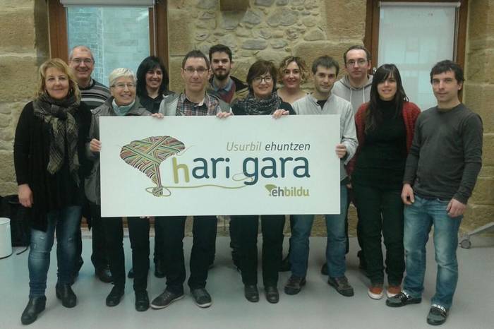 Herri batzarrak aho batez onartu ditu Herri Programa eta  zerrenda