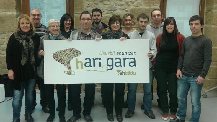 Herri batzarrak aho batez onartu ditu Herri Programa eta  zerrenda