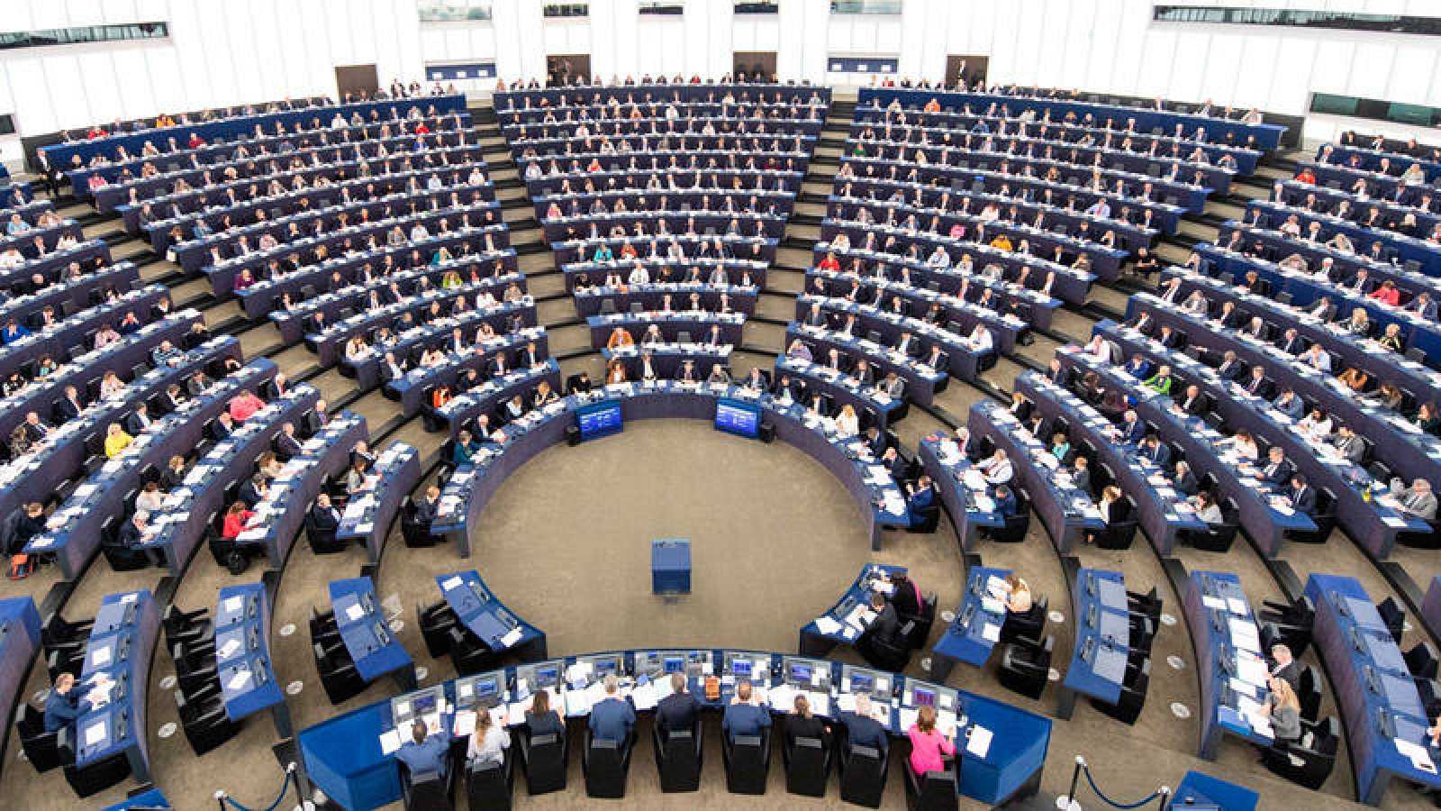 Europako hauteskundeetarako posta bidez bozkatzea eskatu nahiz hautesleen errolda kontsultatzeko aukera