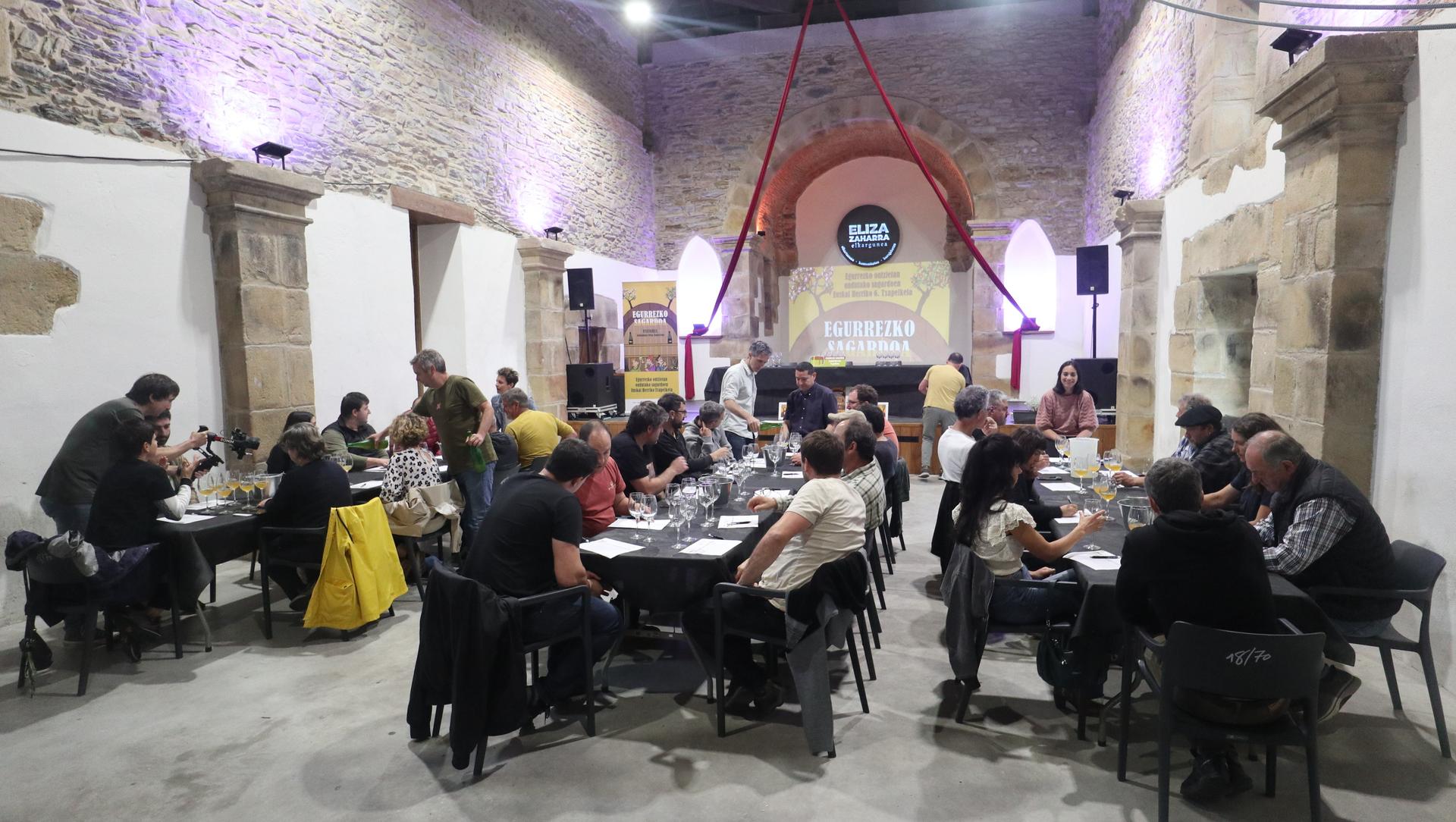 Egurrezko ontzietan ondutako sagardoen Euskal Herriko txapelketa igandean