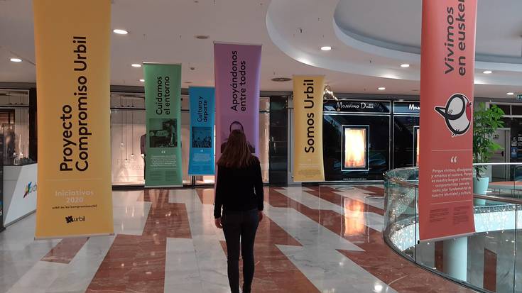Urbilek sustaturiko gizarte-ekimenak erakusketa batean bildu dituzte