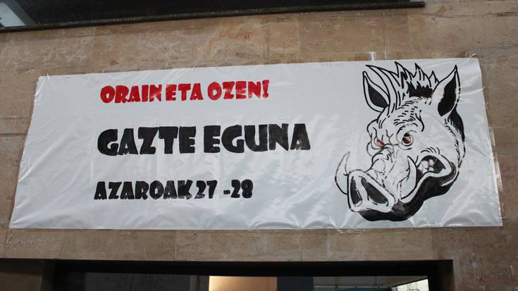 Pandemiak gazteengan izandako eraginaz hausnartuz abiatuko dute gaur Gazte Eguna