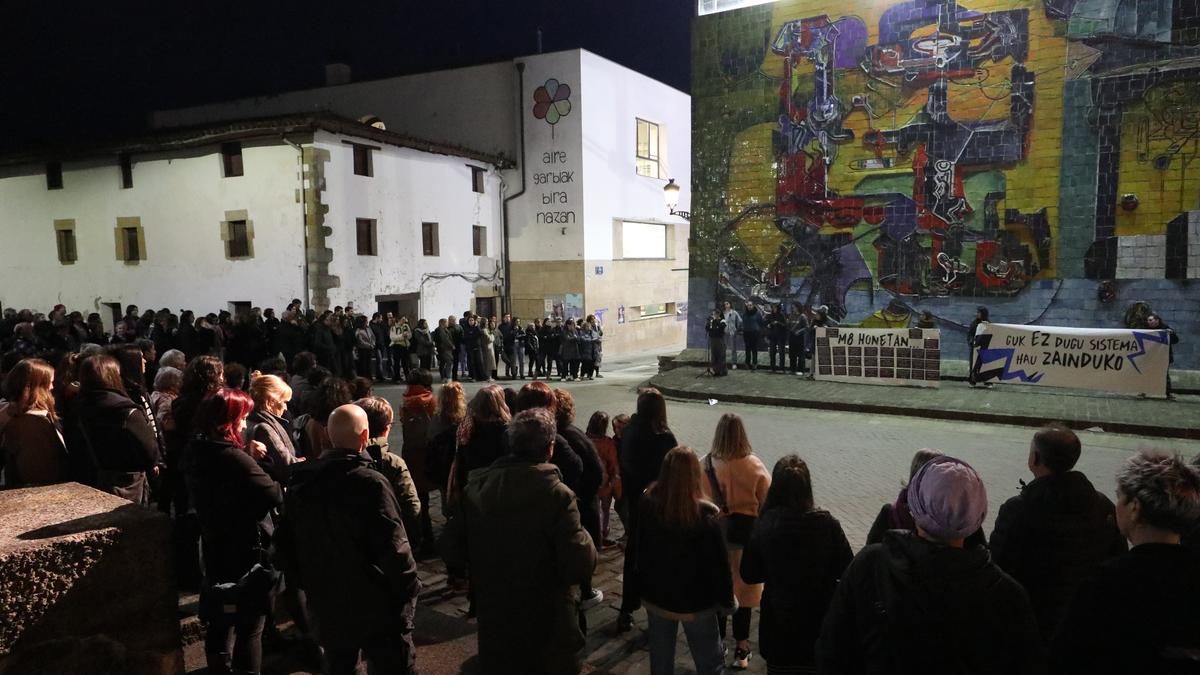 "EH-ko Mugimendu Feministaren izenean ez!" adierazpenarekin bat egin du Usurbilgo Gazte Feministak taldeak