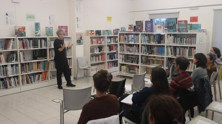 Ixabel Agirresarobekin ospatu dute Liburutegien Eguna