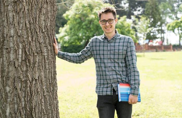 Desazkundea hizpide, osteguneko hitzaldian