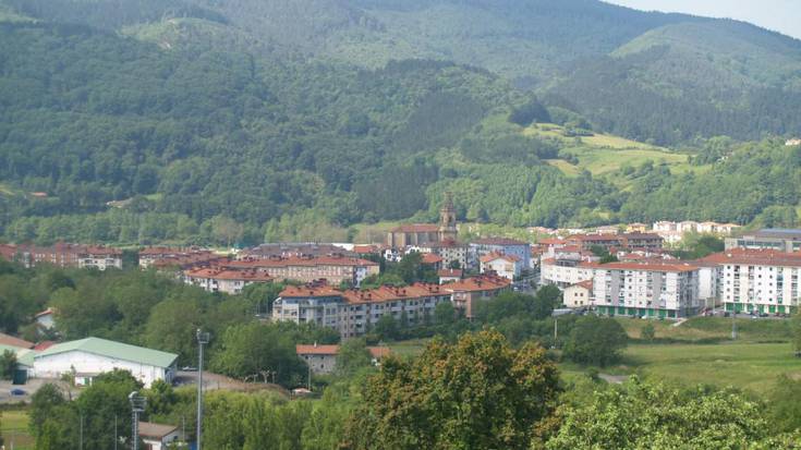 Alderdi soziolinguistikoa soilik ez, udalerri euskaldunen bilakaera sozioekonomikoa ere aztertu dute