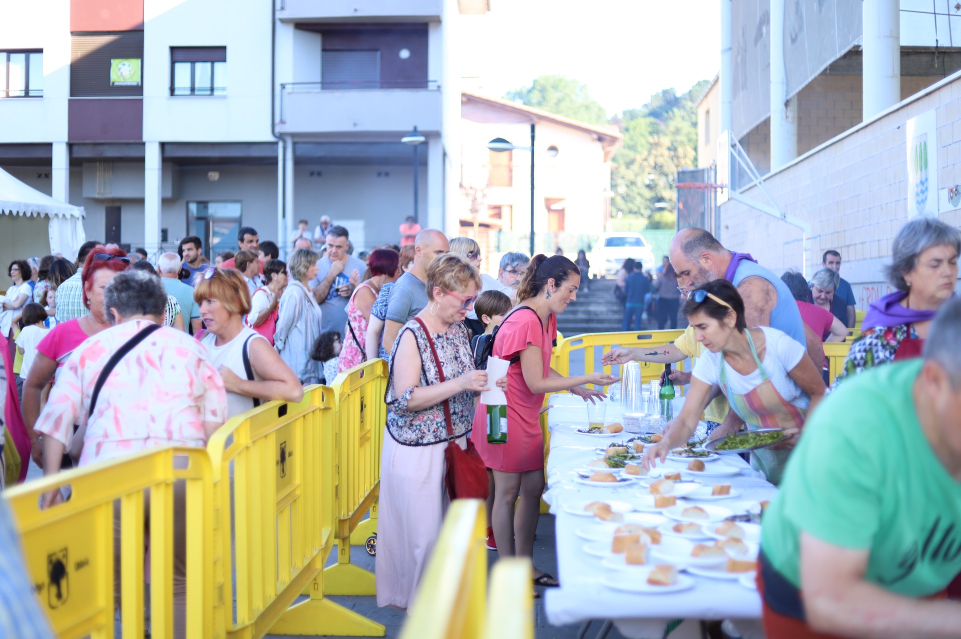 Zubietako festetako hainbat ekitaldietarako txartelak egunotan eskuratzeko aukera