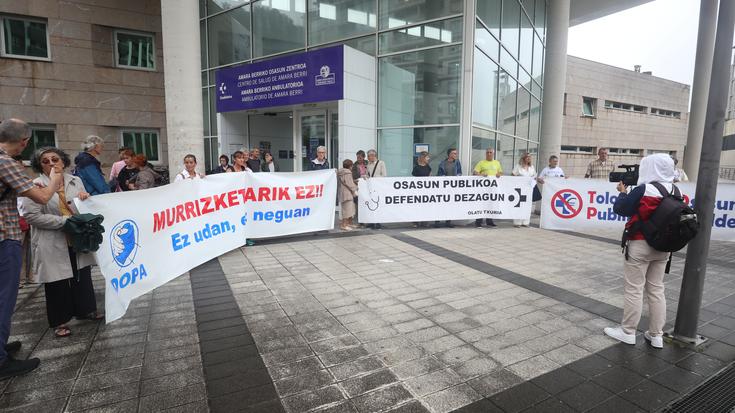 Osakidetzan udan izango diren murrizketen aurka mobilizatzeko deia