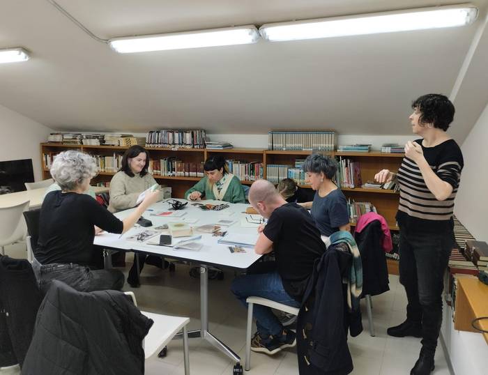 Xake festaren eta mikroipuin tailerraren ondotik, martxoko hitzorduei begira Sutegin