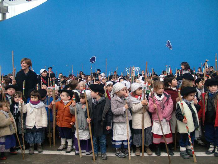 Santa Ageda bezpera, kantu eskeen eguna