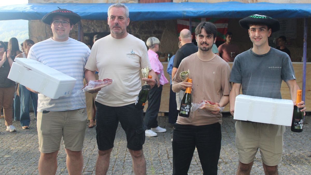 Muslariek San Esteban inguratu dute