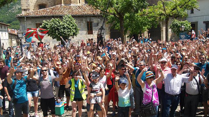 "Jostunak" eta Gure Esku Dagoren 2015eko ekimenen aurkezpena, 19:00etan Sutegin