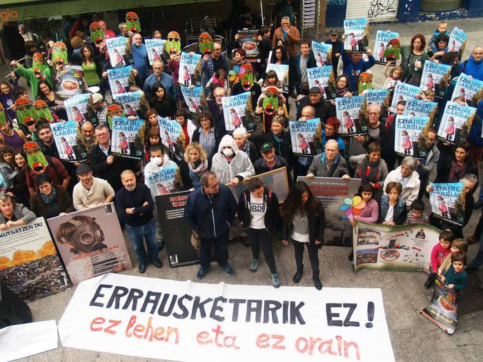 Errausketaren aurkako taldeen batzarra, larunbatean Zubietan