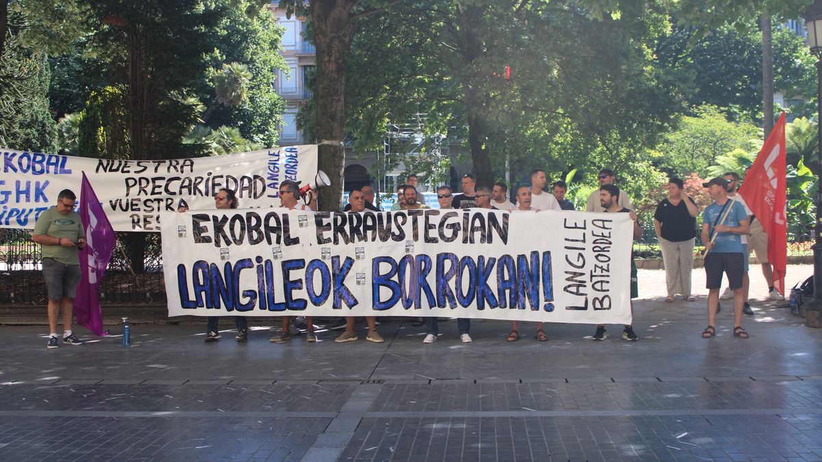 Hirugarren asteartez greban eta protestan erraustegiko langileak, Foru Aldundiarekin bildu aurretik
