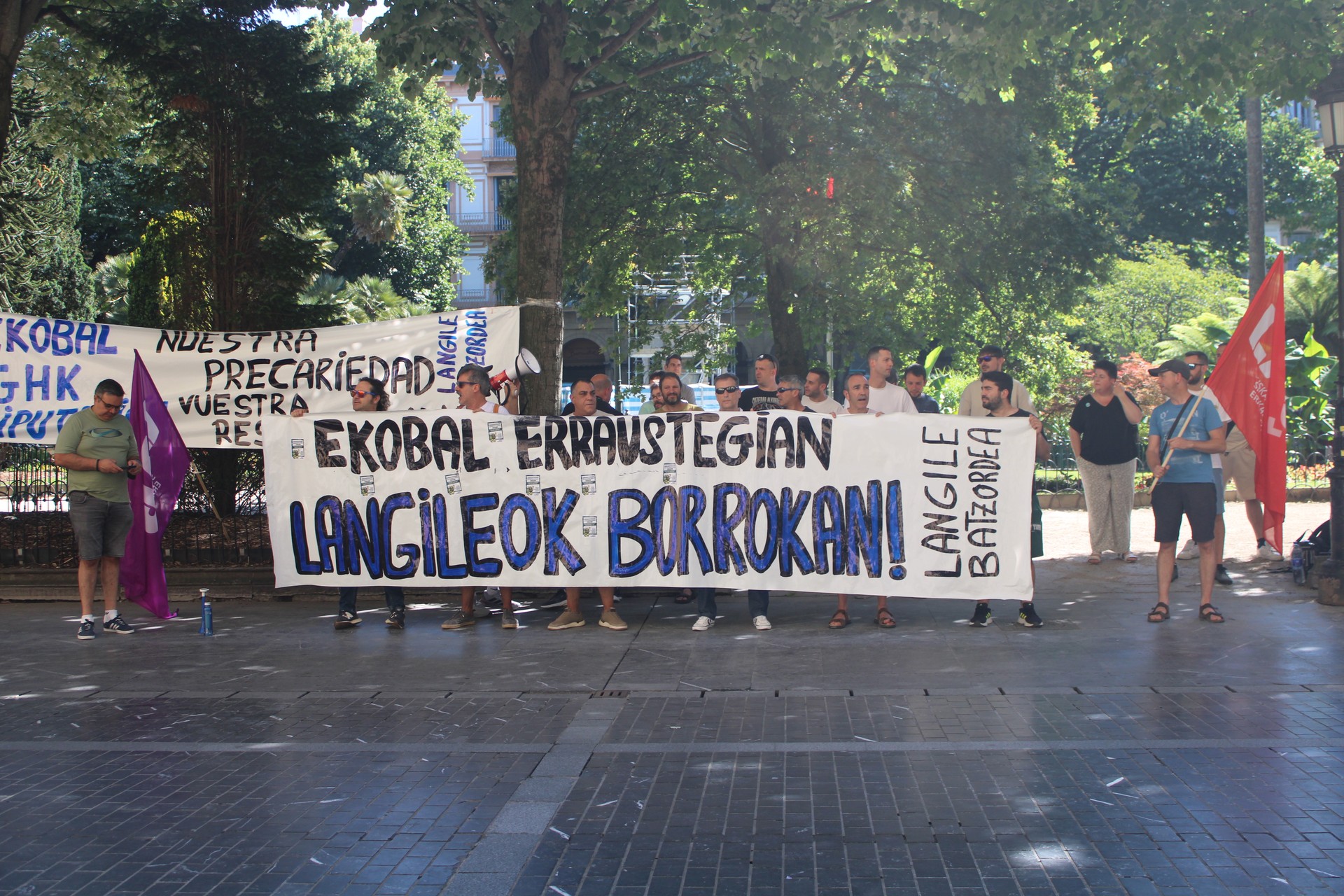 Mobilizatzen segiko dute erraustegiko langileek