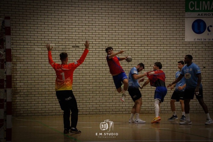 Iker Nazabal, Lehen Nazionaleko goleatzaile nagusia lehen jardunaldiaren ostean