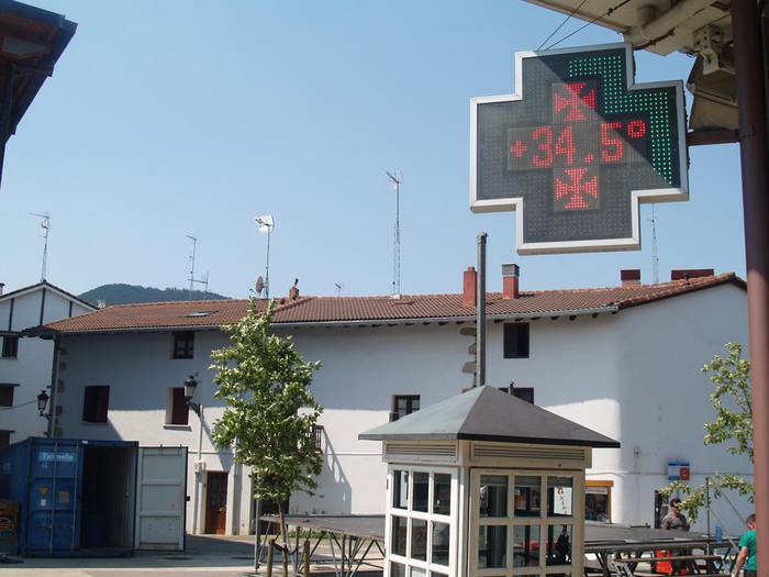 Abisu horian, "tenperatura oso altuengatik"