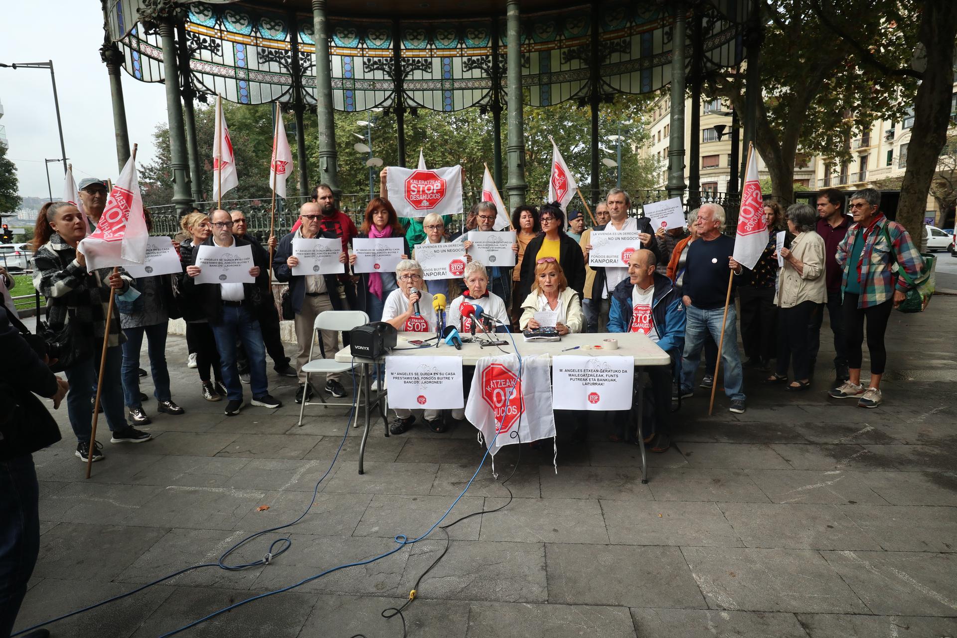 Maria Angelesi babesa adierazteko elkarretaratzea asteartean