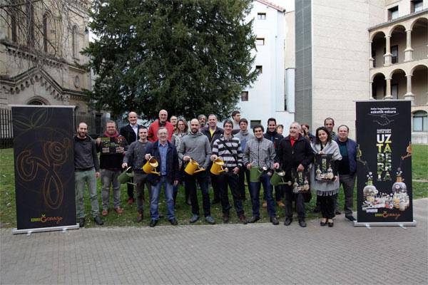 Errigoraren oliba olio bidoi eta kontserben kanpaina berria martxan