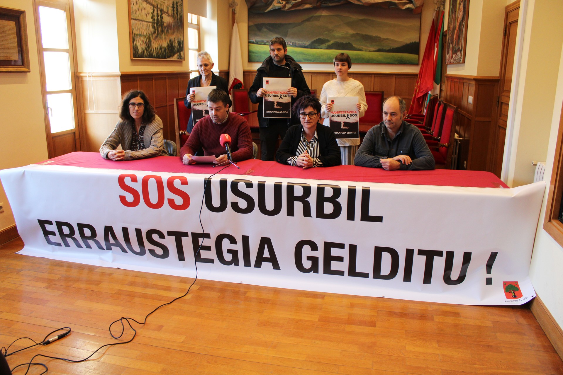 Usurbilgo Udala: "Kezkatuta gaude, oso kezkatuta, eta horregatik egiten dugu laguntza eskaera, SOS deia"