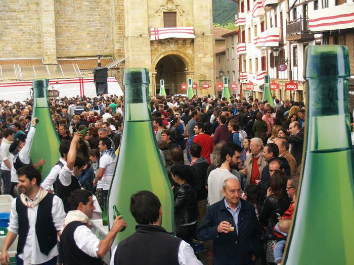 Euskal Herriko 1. Egurrezko Sagardo Lehiaketan parte hartzeko aukera zabalik