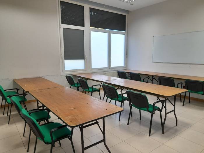 Munalurrako ikasgela zabalik gaurtik, sartzeko giltza beharko da