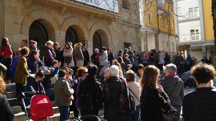 Martxoaren 8ko greba feminista prestatzen hasteko lehen bilera ostegunean