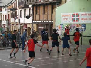 Ostiralera arteko epea, futbito txapelketan izen emateko