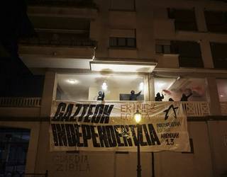 "Usurbilgo gazteok herriko ikur espainolista kendu dugu"