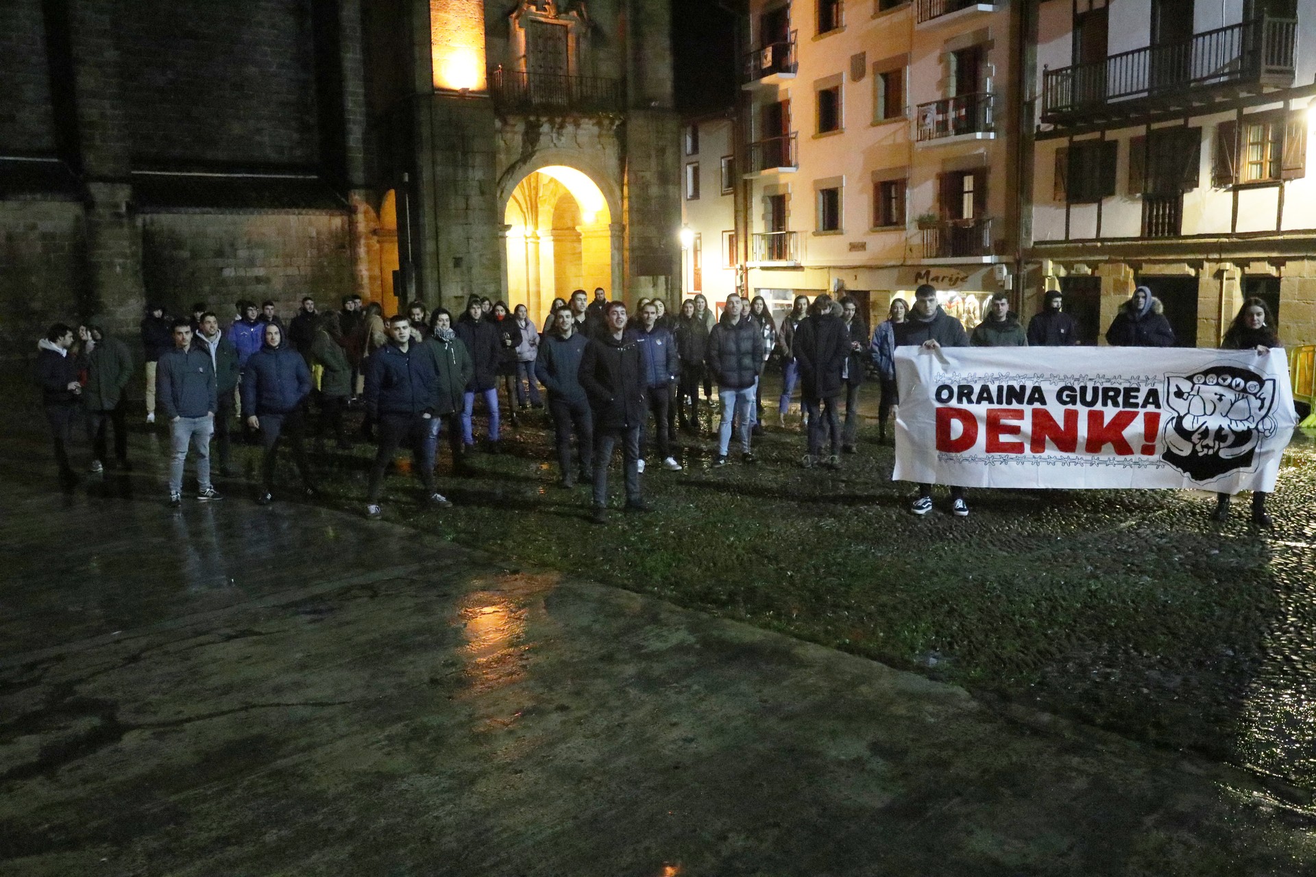 Bi galdetegi eta Buruntzaldeako Borroka Astea, gazte mugimenduaren beste hitzorduak