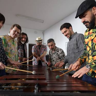 TikTara musika taldearen "Ubera" emanaldia