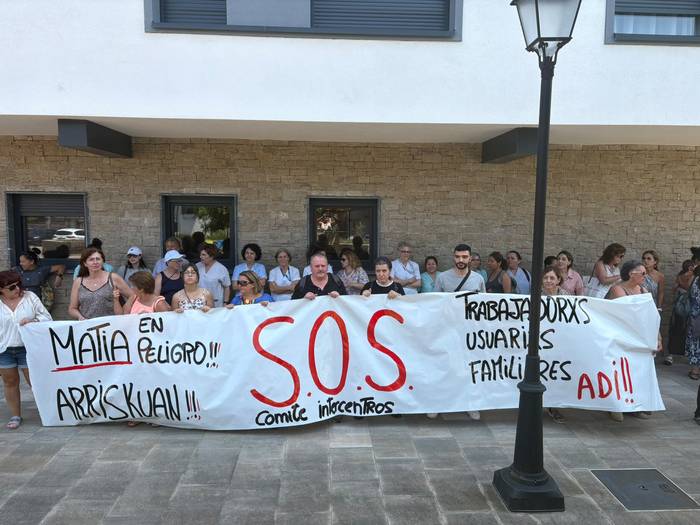 "Matia arriskuan" dela salatu dute langileek