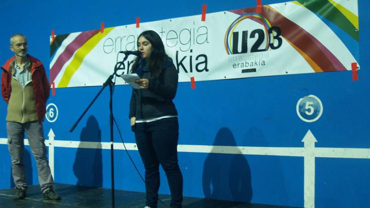 Ezezko borobila erraustegiari, Usurbilen eta Zubietan