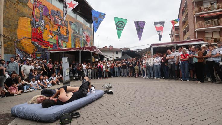 "Guk badugu bizitzeko eta herria egiteko beste modu bat"