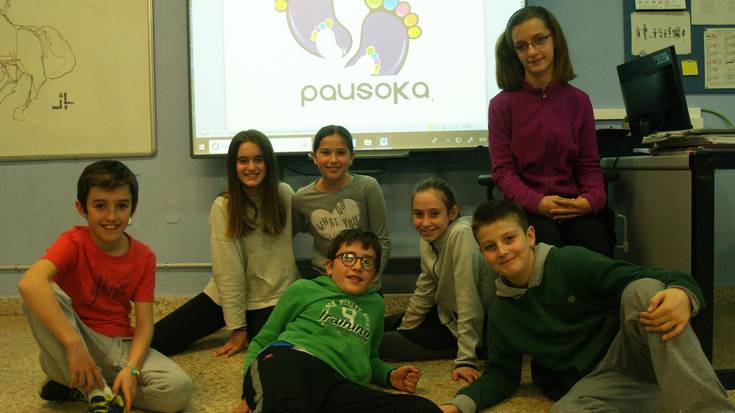 Pausoka Elkartearen aldeko azoka solidarioa gaur frontoian