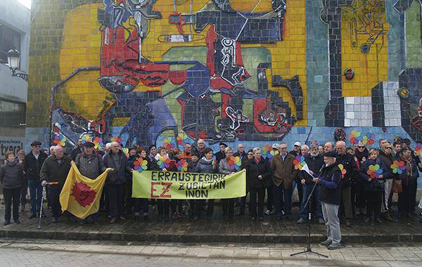 Usurbilgo jubilatuak ere, erraustegiaren aurka #Otsailaren28anZubietara