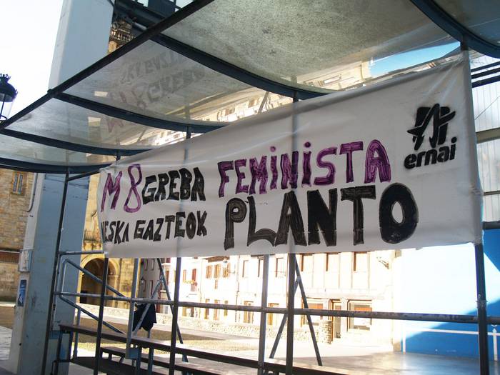 Usurbilgo Ernaik bat egin du jada, Martxoaren 8ko greba feministarekin
