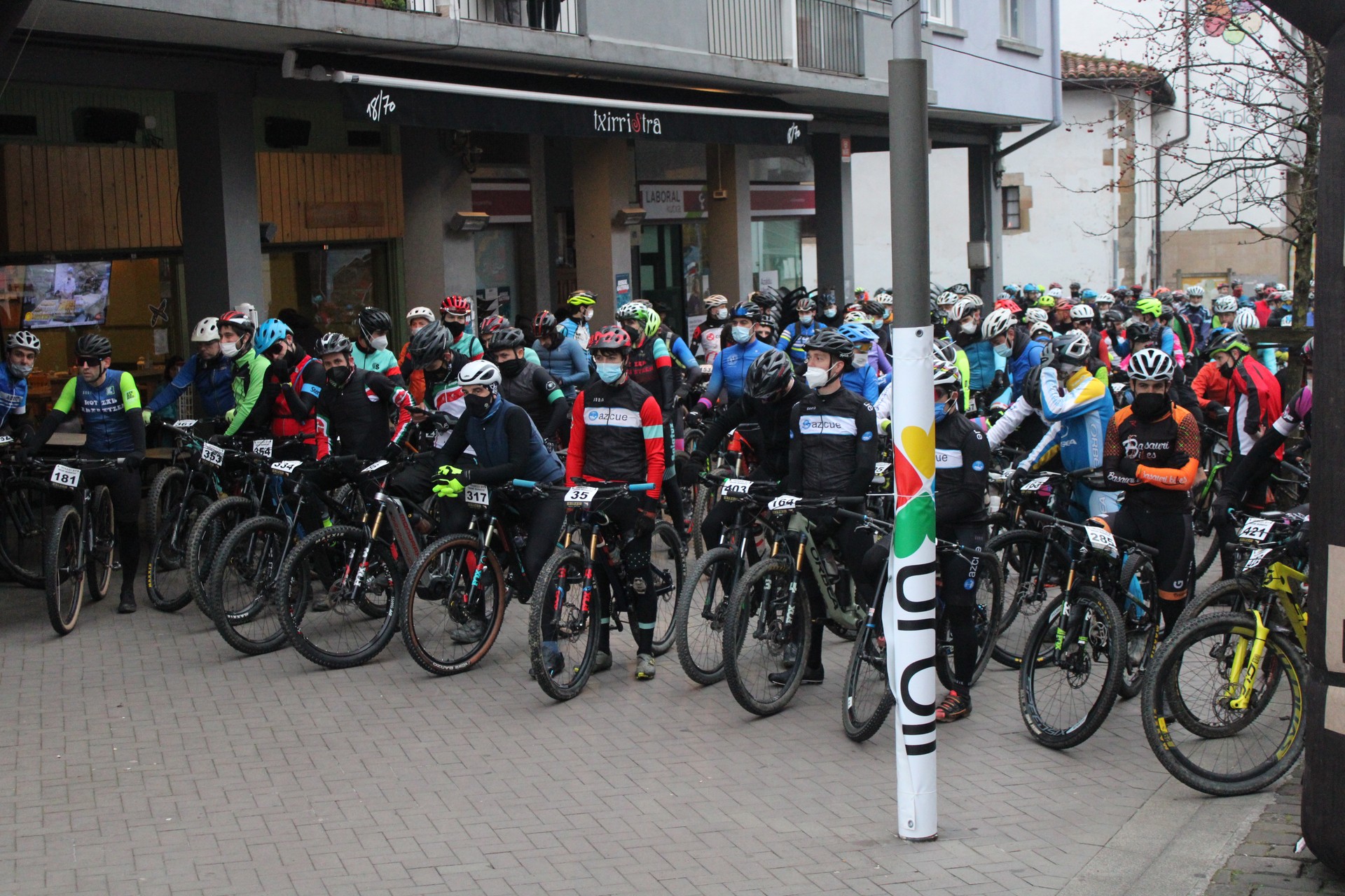 Hiru ibilbide aukeran, Irisasi BTT Hotzak Akabatzen proban