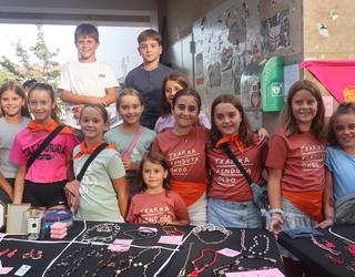 Iñurri elkartea laguntzeko denda solidario bikoitza Sutegi parean