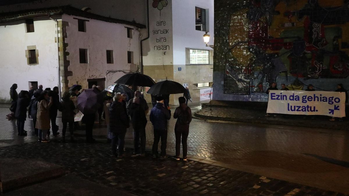 Sareren hileroko azken ostiraletako elkarretaratzea gaur